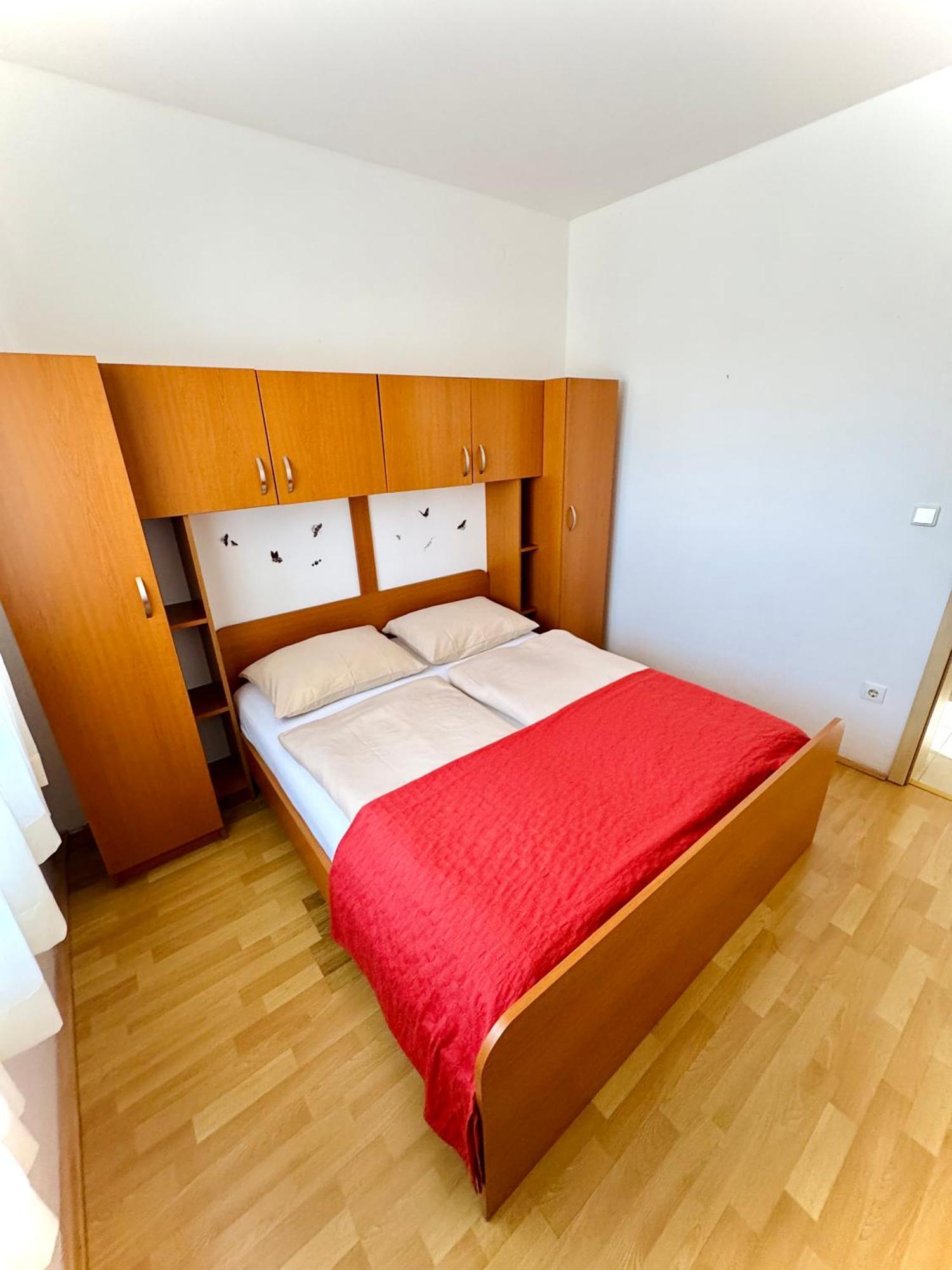 Apartments Elvira Drage Exterior photo